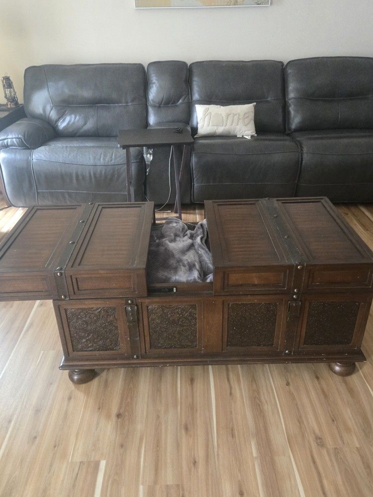 Coffee Table And 1 End Table