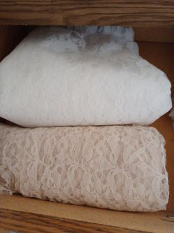 Interior Designer Retired.   Yards Of Lace, Satan, lace Trim, Wired Ribbon.must See Make Offer.DRAPERIES See Description: 