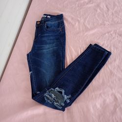 YMI Wannabettabutt? Distressed/Ripped MidRise Skinny Jeans Size 9