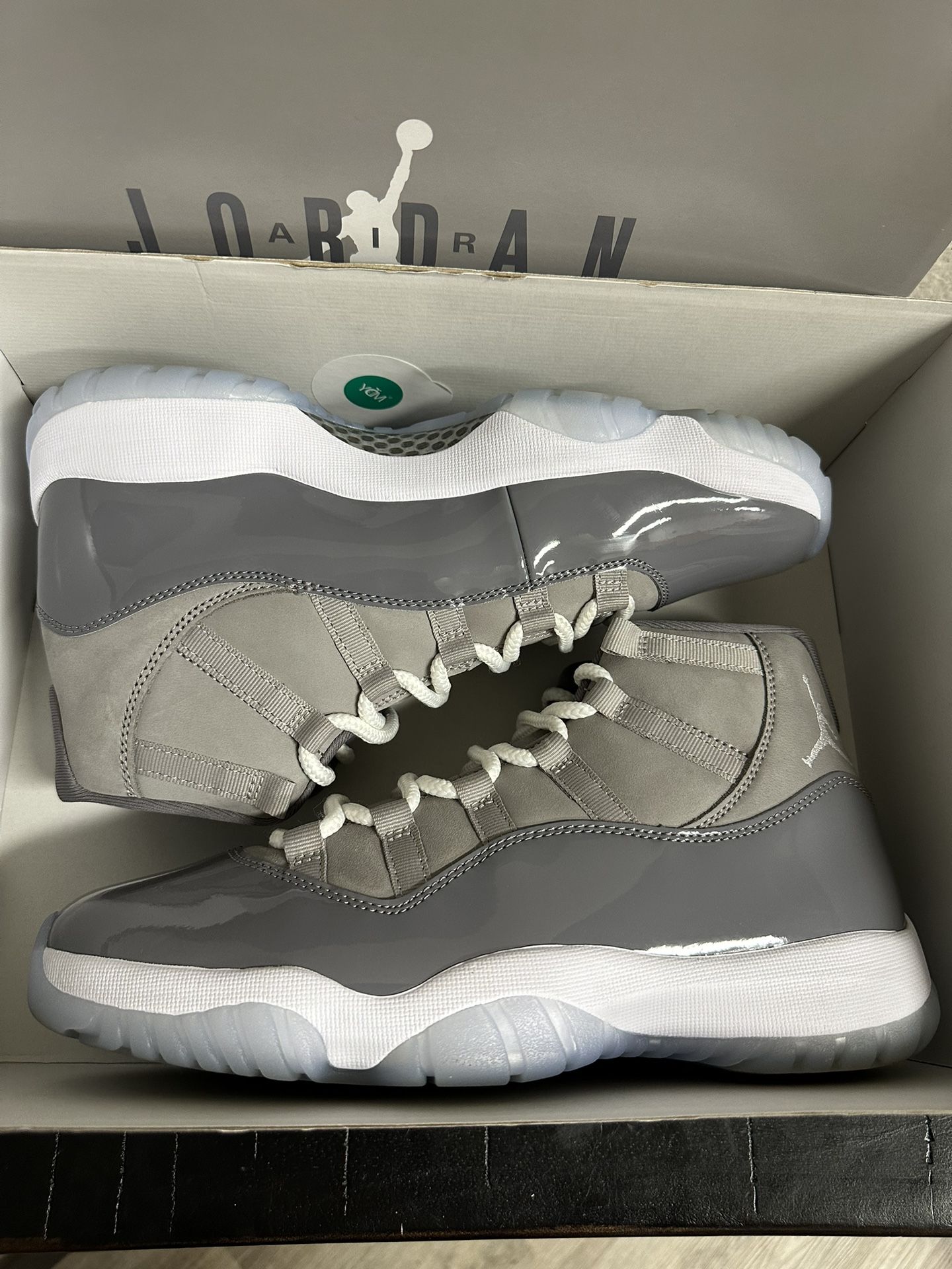 Air Jordan Retro 11 Cool Grey