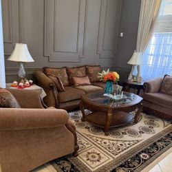 Five Pieces Traditional Living Room Set