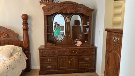 Dresser