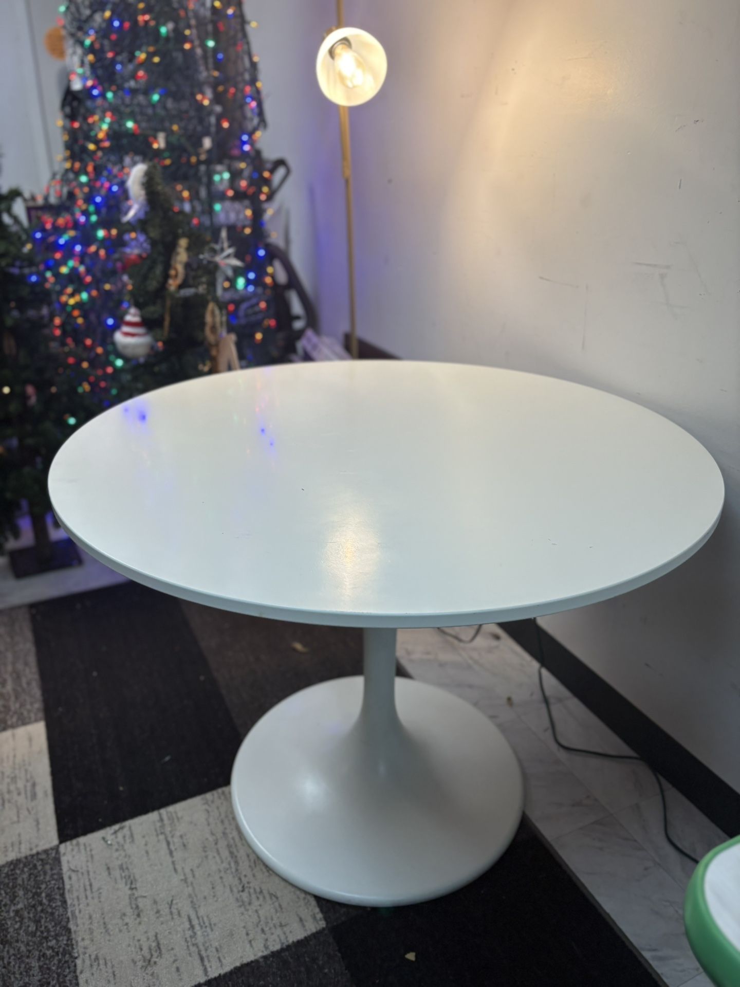 IKEA DOCKSTA Round Table