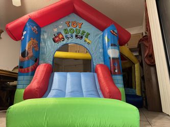 Larger Kids Party Jumper Come With A New Blower 
