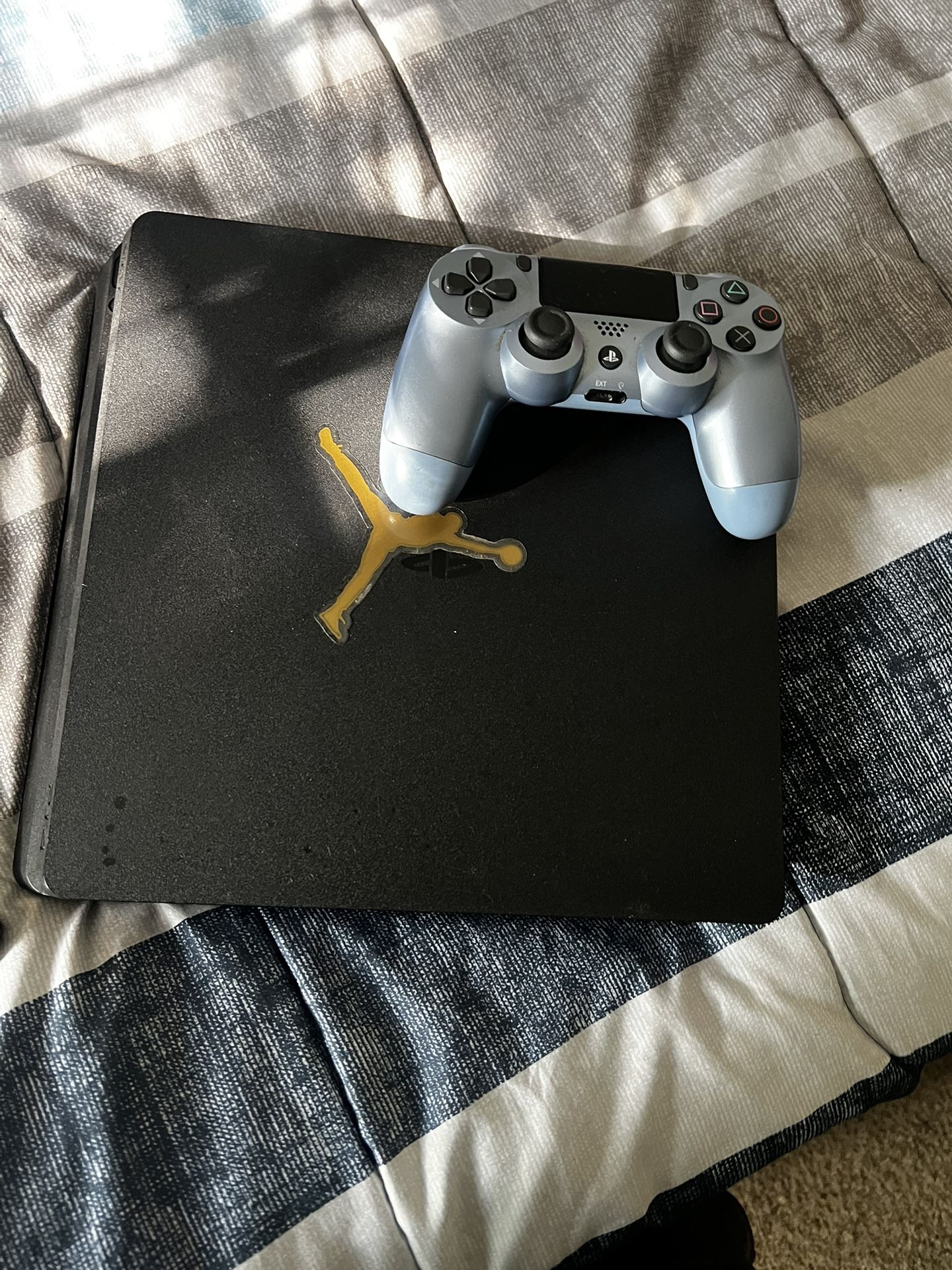 PS4