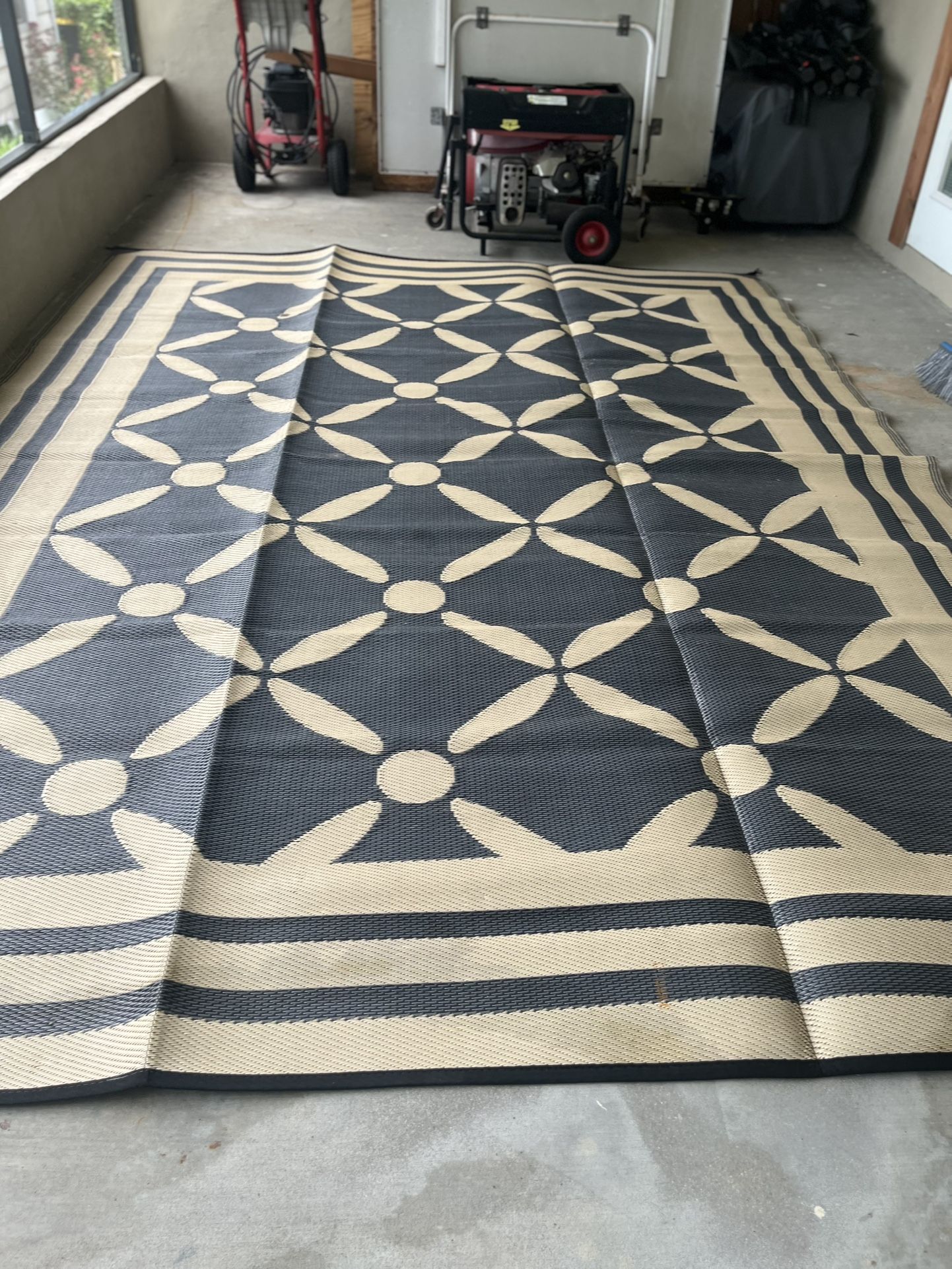Camping Plastic Straw Rug - Used