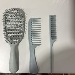 Detangling Brush And 2 Combs