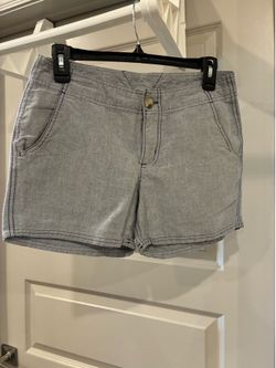 Columbia PFG Shorts- size 4