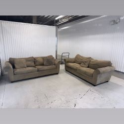 Comfy Beige Sofa Set 