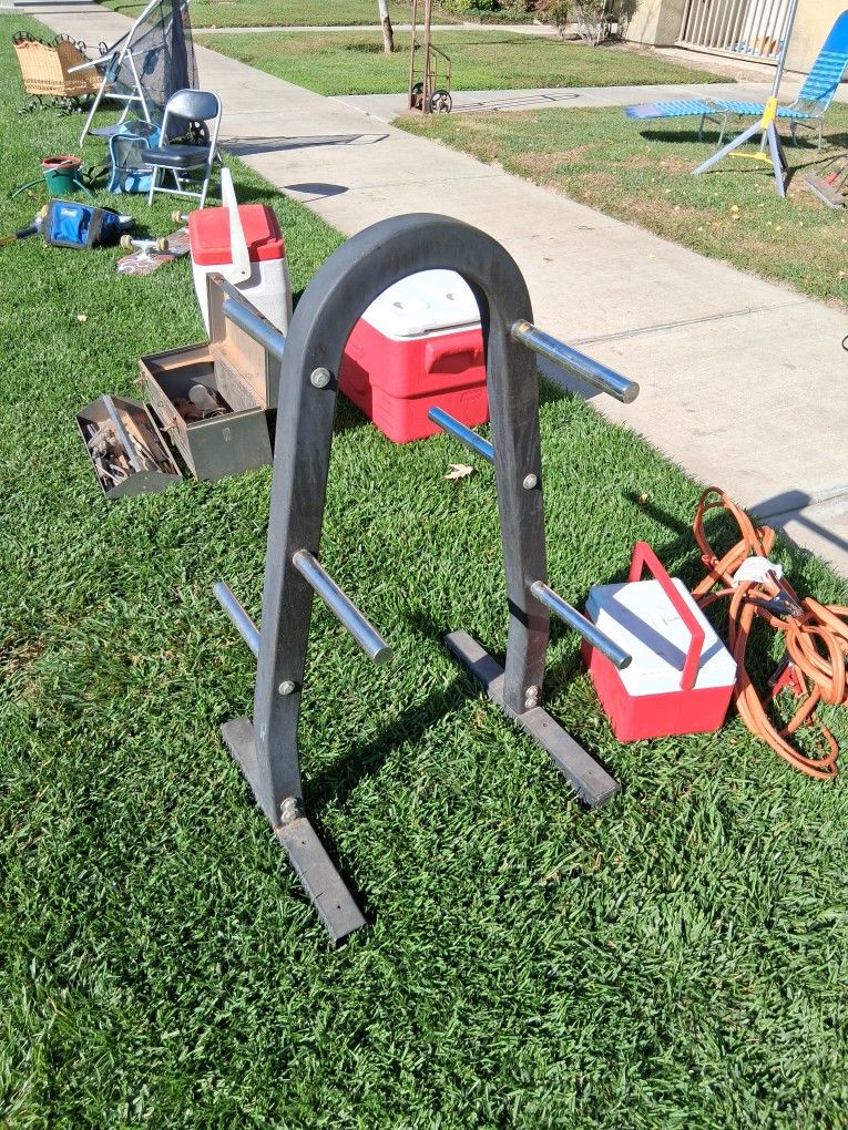 Stand for weight plates