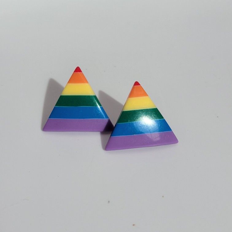 Vtg Pair of 1980s Plastic Bright Colored Rainbow Triangle Earrings Pierced .75"