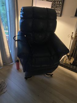 Gently Used Sit To Stand Power Recliner