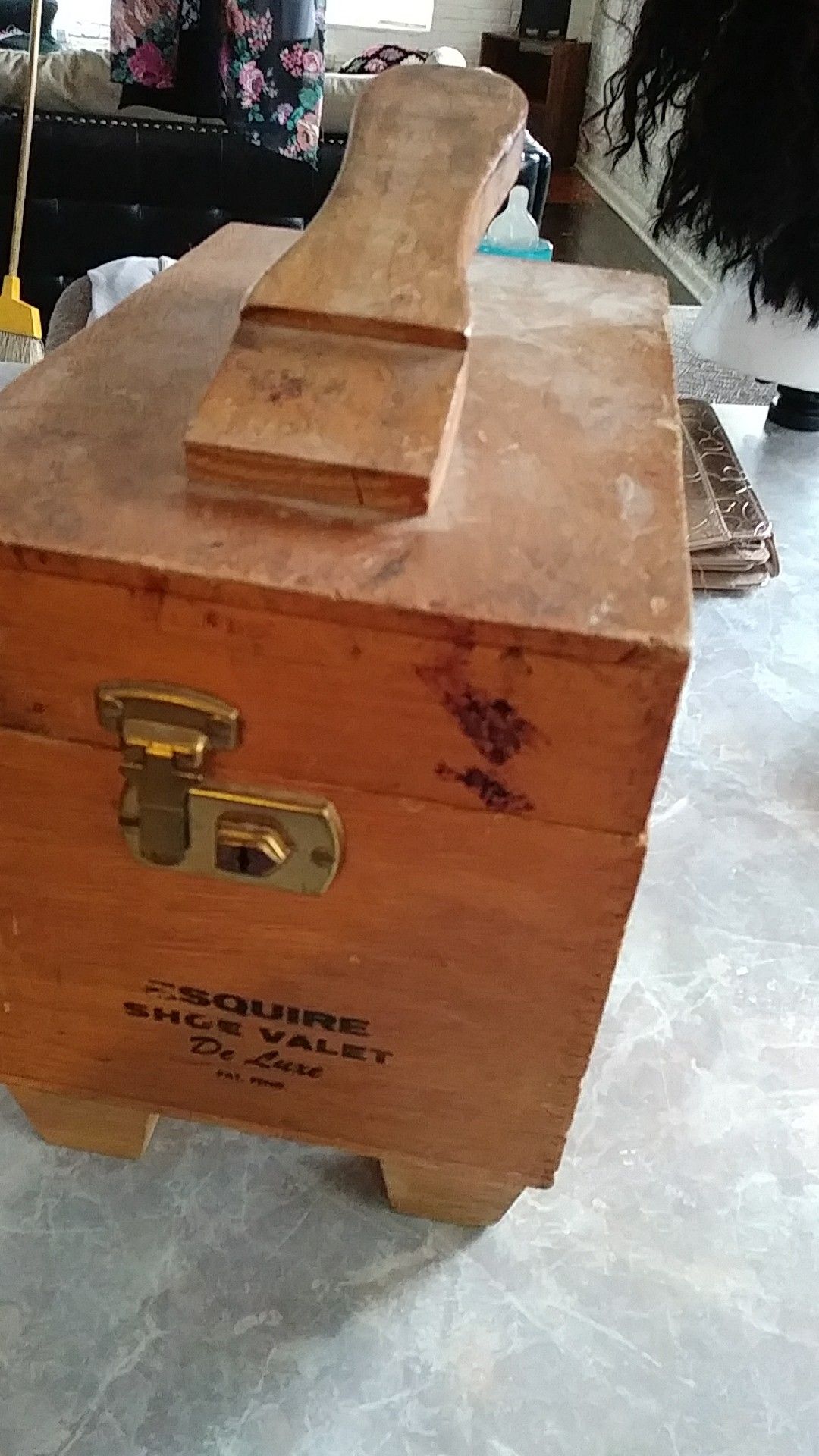 Shoe cleaning stool and supplies