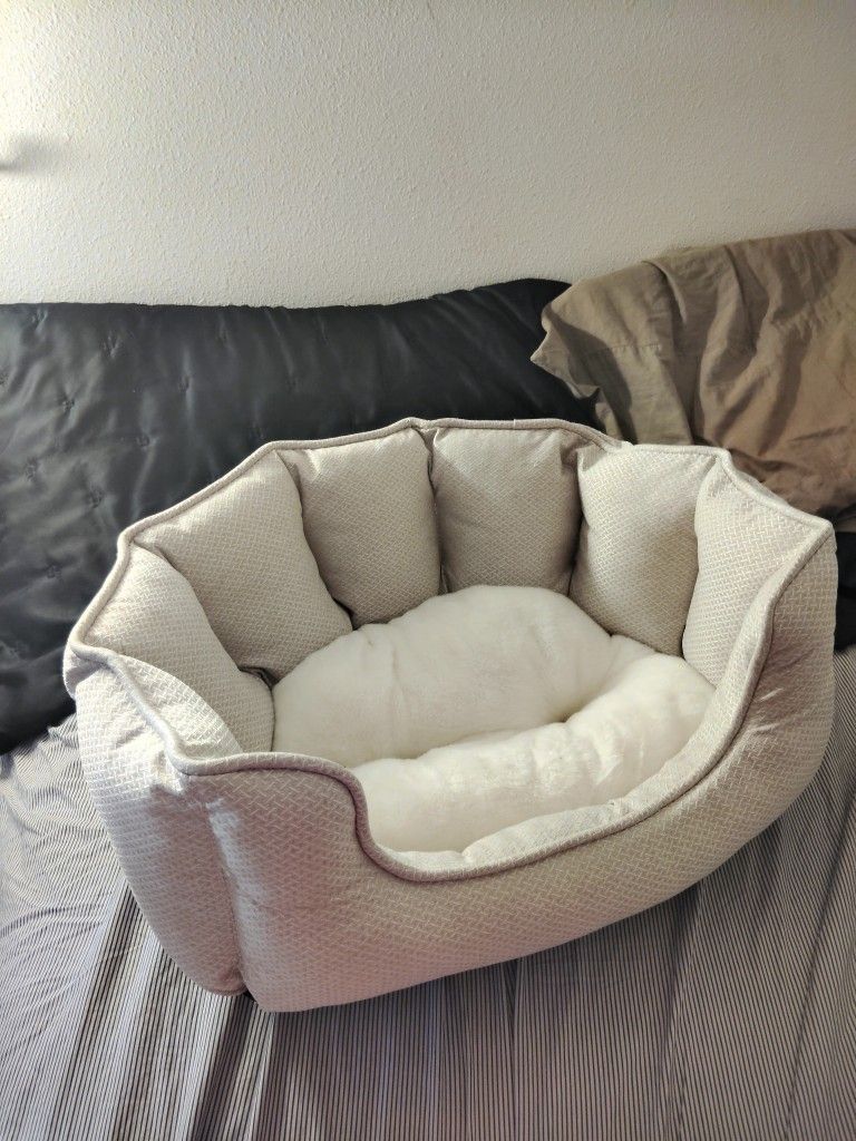 Cat Or Dog Bed Small
