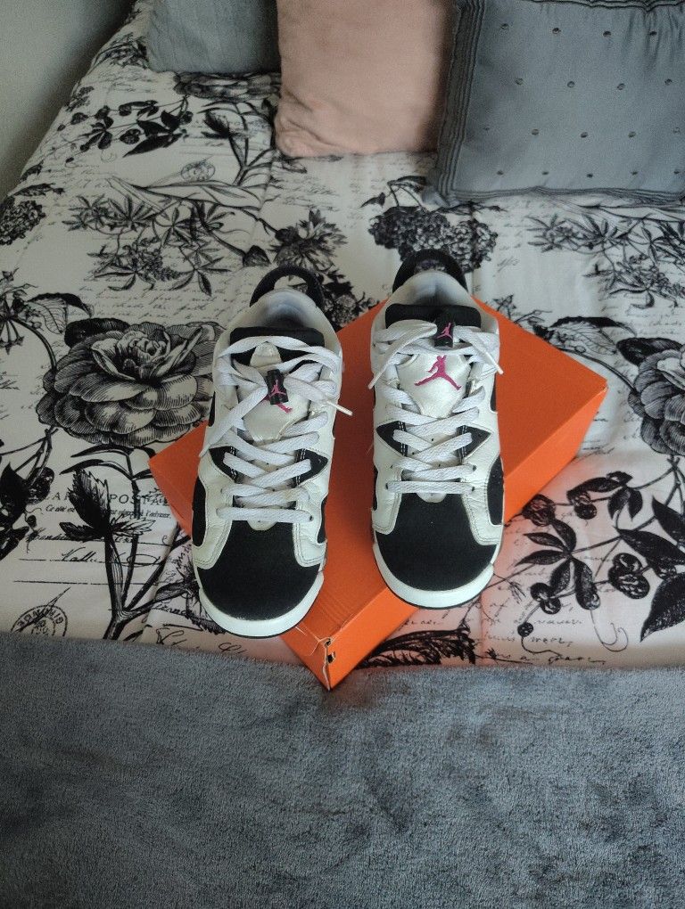 Jordan 6 Retro Low Carmine 6y $35