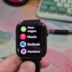 Apple SE 44MM Watch