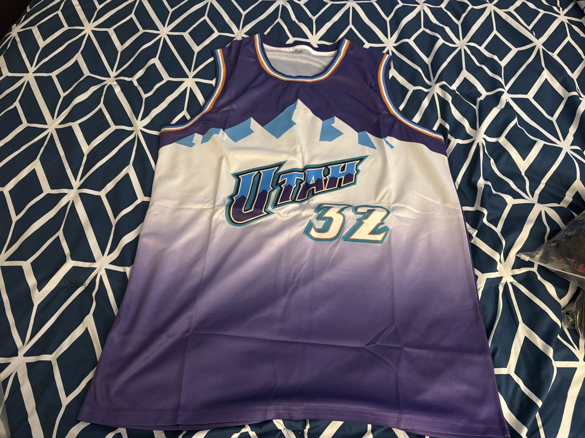 Jazz “Malone” NBA Jersey (New)