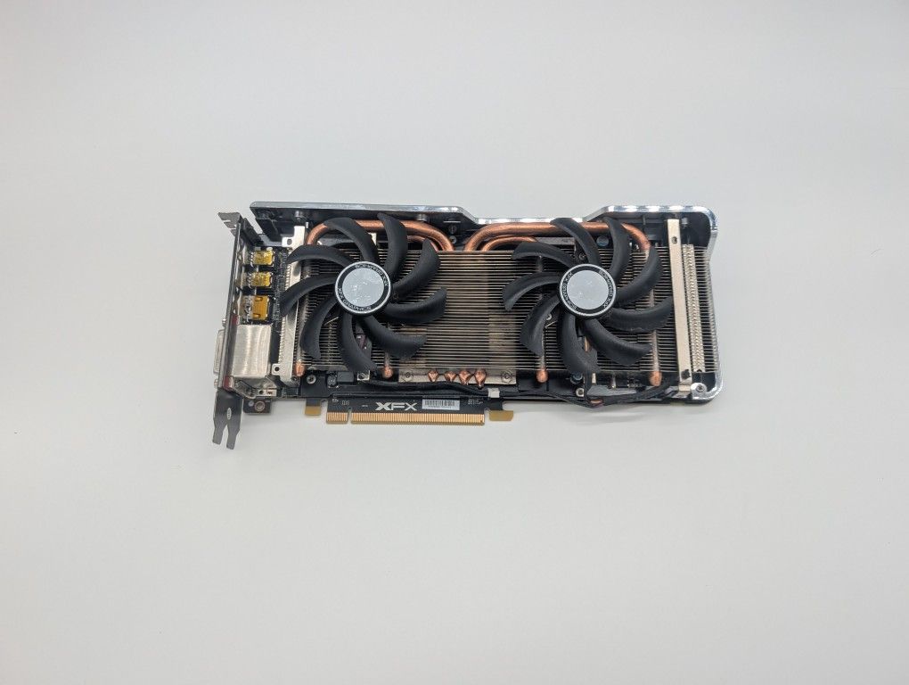XFX R9 270x 2GB