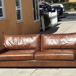 Pottery Barn Turner Roll Arm Leather Sofa - Delivery Available 🚚