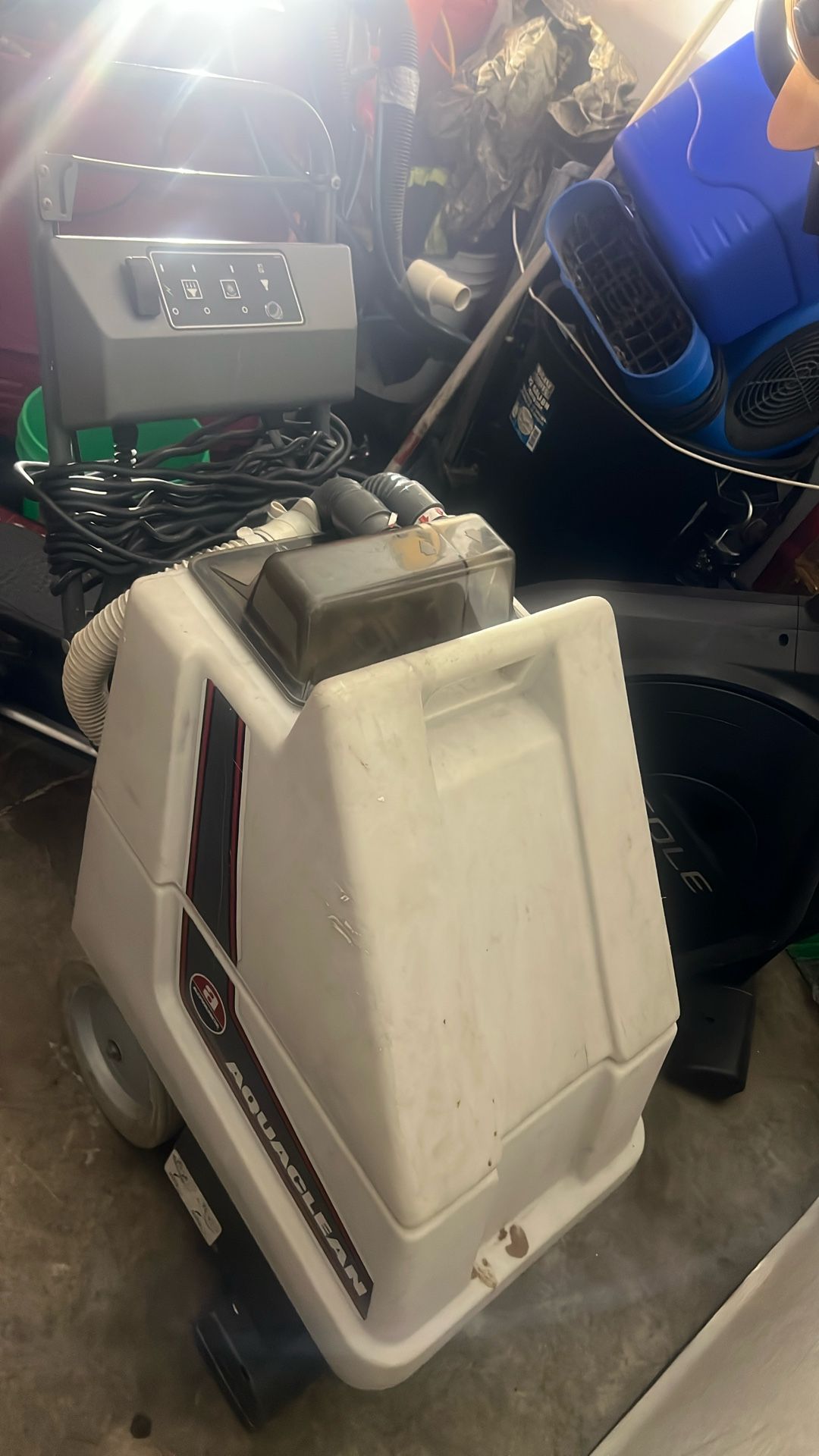 carpet cleaning machine