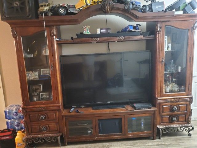 Mahogany  Entertainment Center That Fits 70-inch TV