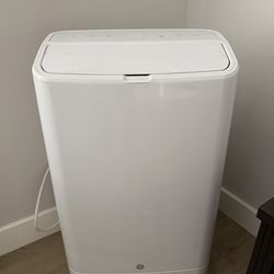 GE - 450 Sq. Ft. 10,400 BTU Smart Portable Air Conditioner - White