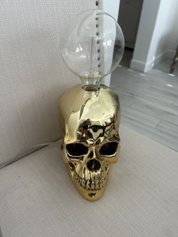 Skeleton Lamp
