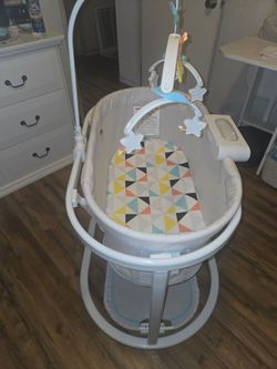 Bassinet by fisherprice