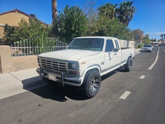 1986 Ford f250 xlt lariat Diesel/Manual Trans.