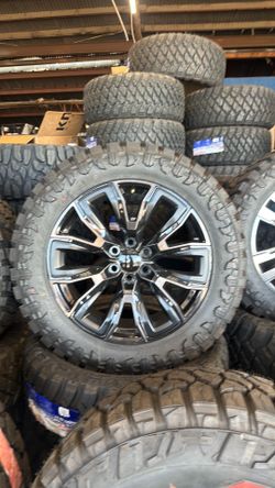 REP 22x9 6x139 WITH ATTURO MT 35 12.50 22