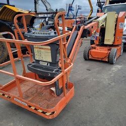 2016 JLG 30’ Narrow Articulating Boom