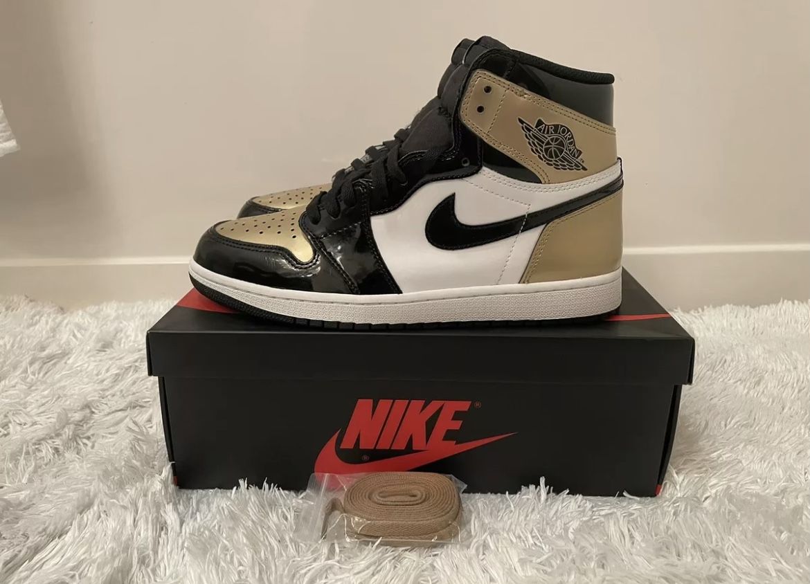 Size 9.5 - Jordan 1 Retro High OG NRG Gold Toe 2018 861428-007