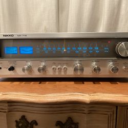Vintage Nikko NR-715 AM/FM Stereo Receiver