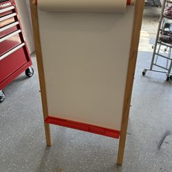 Children’s Drawing Easel