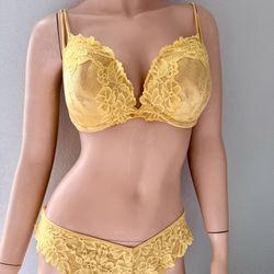 Victoria’s Secret Yellow Lace Push-Up Bra Panty Lingerie Set Vintage Brand New  