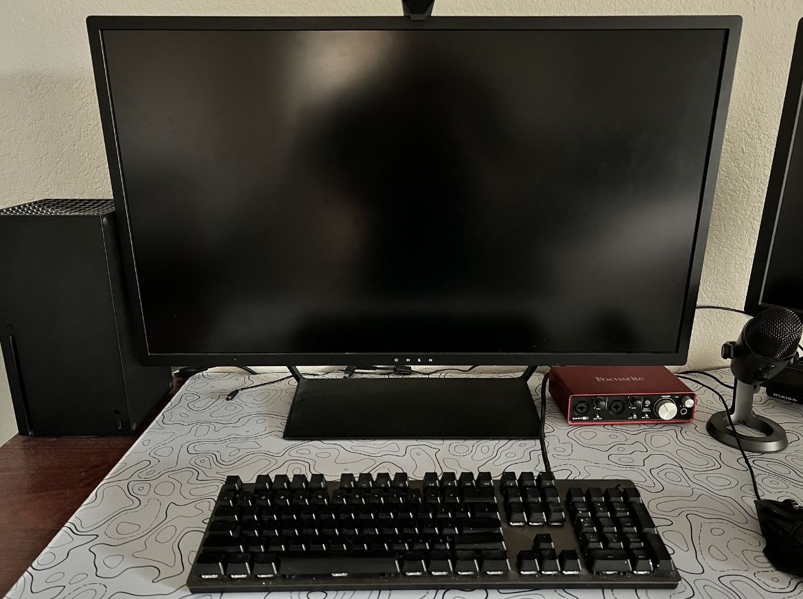 OMEN by HP 32-inch QHD Gaming Monitor with Tilt Adjustment and AMD FreeSync Technology (Blac