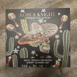 NEW Skull Tequila Decanter & Shot Glass Set – In Bo