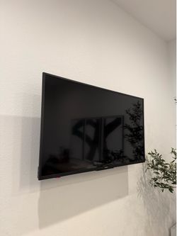 Toshiba 50” Smart Flat Screen TV