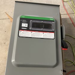 Disconnect 200A 600V Model: VHU364R Schneider 