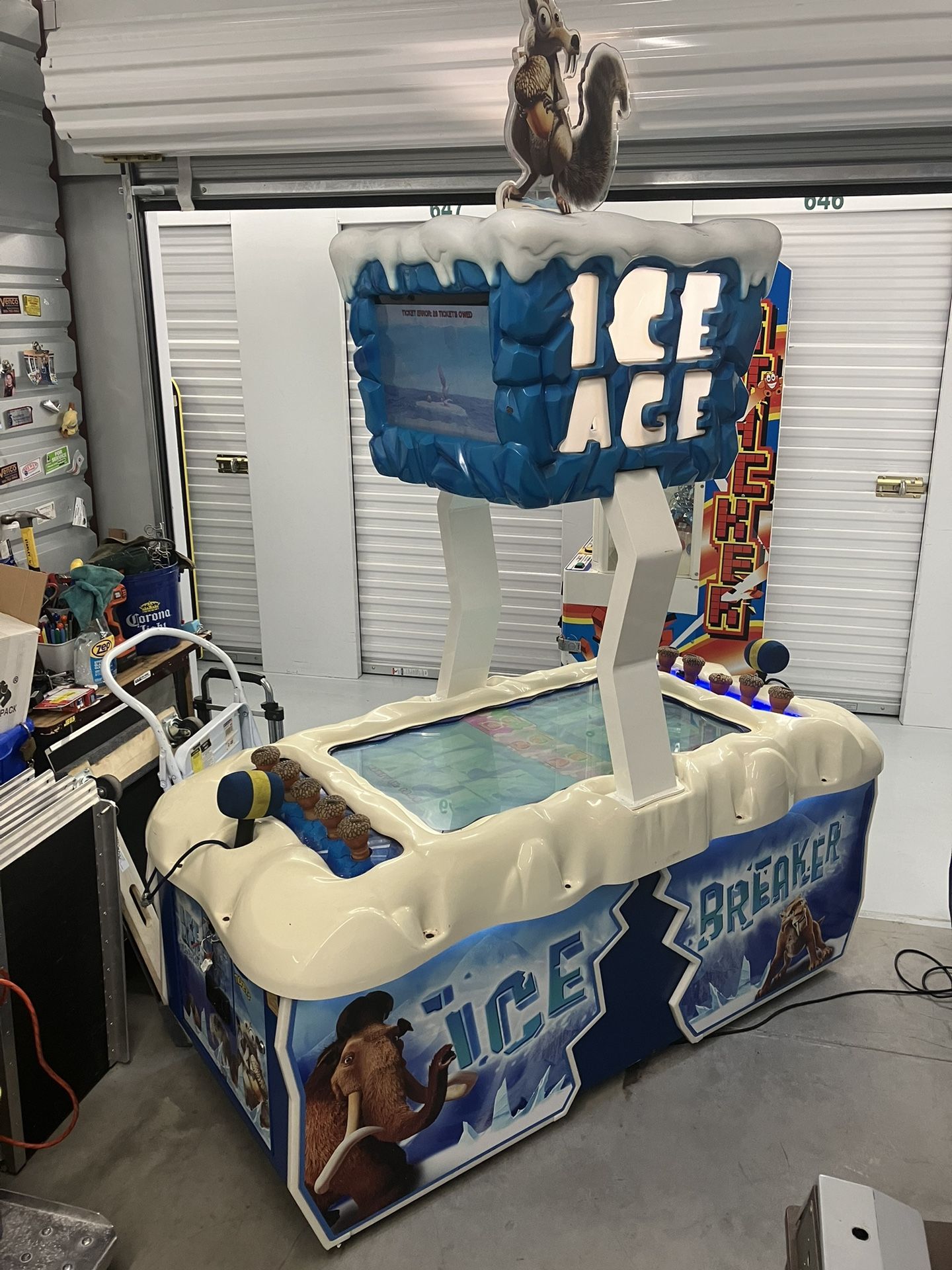 ICE AGE Ice Breaker Redemption Arcade Game