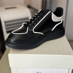 Alexander McQueen Size 43 & 44