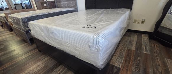 Queen memory foam 14"