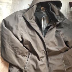 Men new jacket without tags perfect for winter outdoors very thick perfect for really cold days size XL waterproof