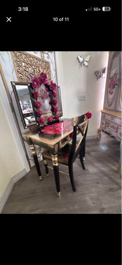 Vintage Vanity Red Rose themed