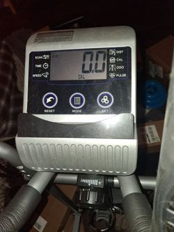 Electronic, recharable, elliptical workout machine.