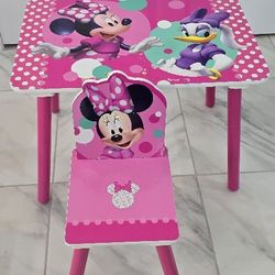 Minnie Mouse Table with Chair and Organizer 