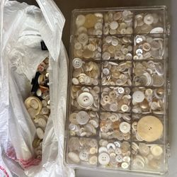 FREE!! Vintage Button