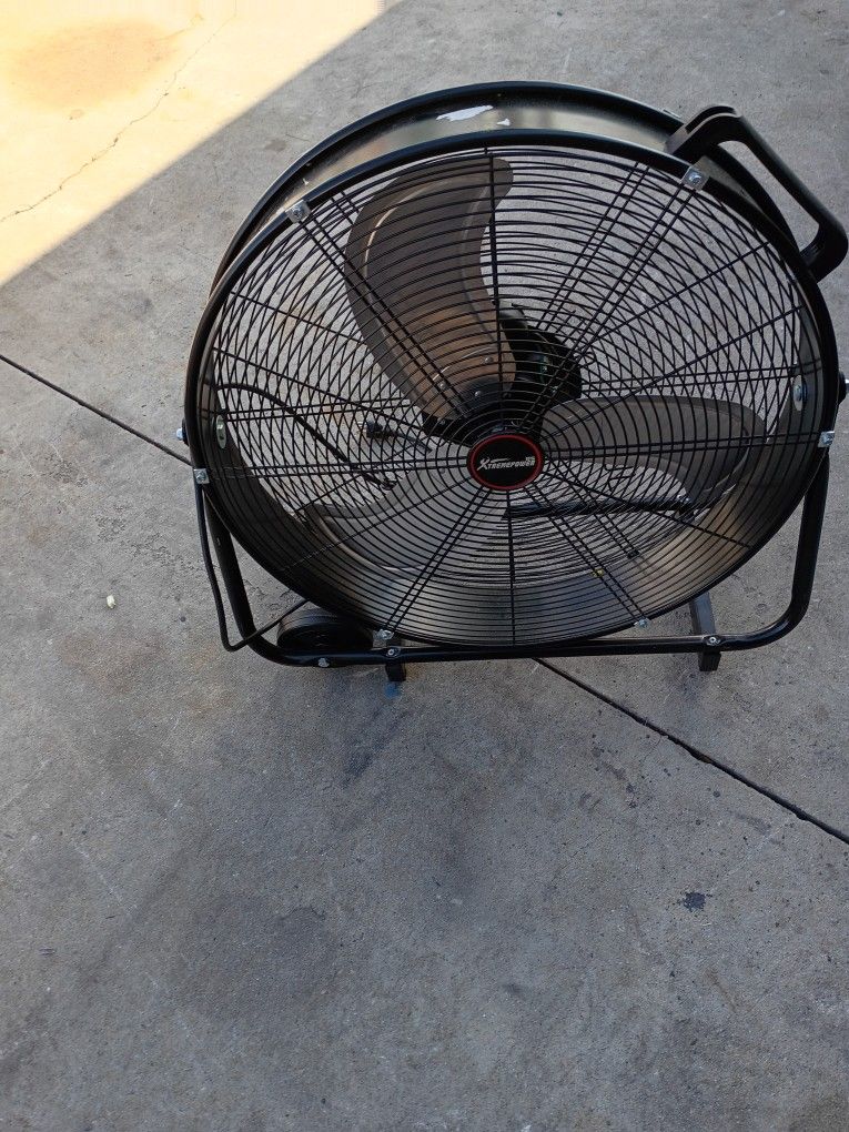 Ventilador En Buenas Condiciones Está Nuevo