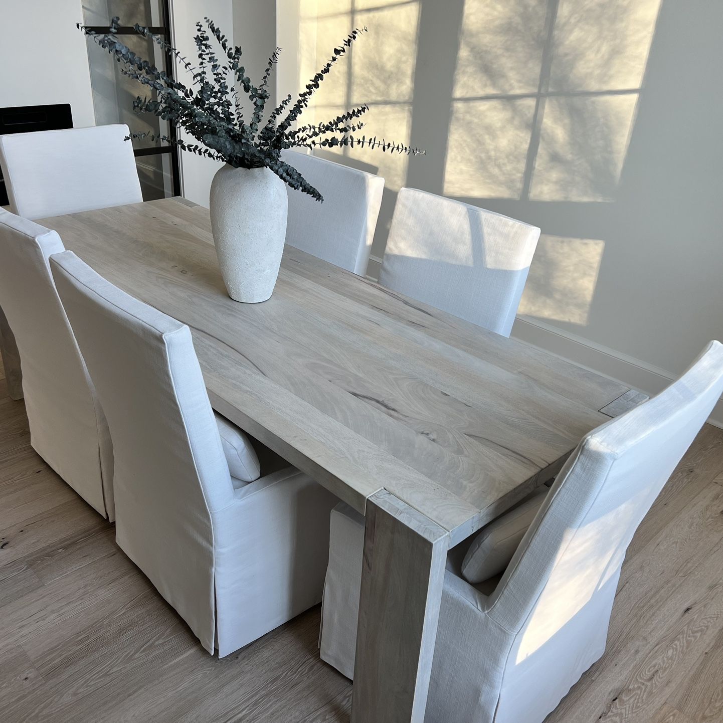Blox whitewash dining table online