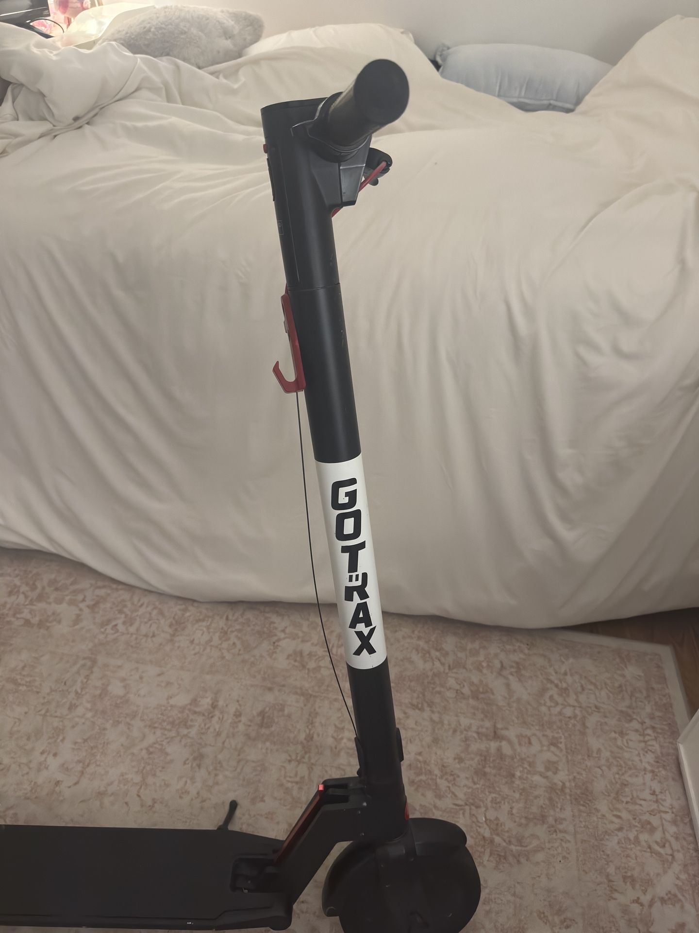 Gotrax GXL V2 Commuting Electric Scooter (used)